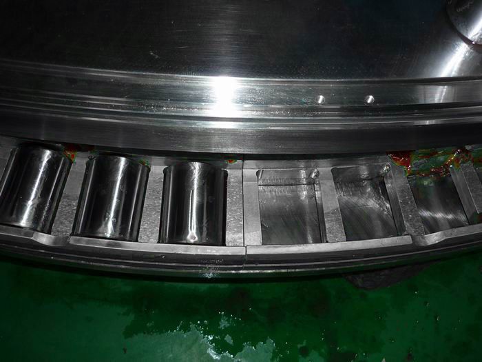 轉盤(pán)軸承分段保持架